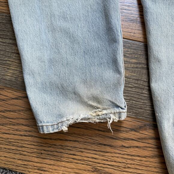 Vintage Levi’s 560 Loose Fit Tapered Jeans 36x32 Made in Canada Light Wash 90s - Picture 11 of 16